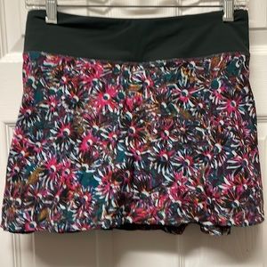Lululemon Play off the Pleats Skirt Size 14